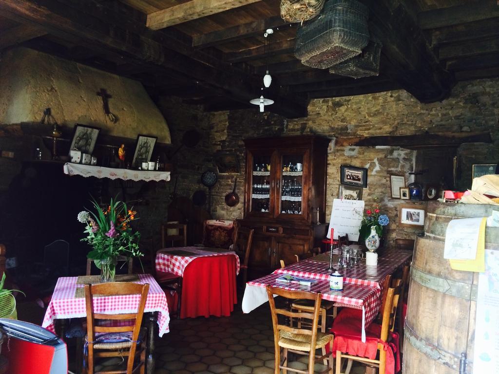 Ferme De La Gortiere Bed & Breakfast Le Teilleul Exterior photo