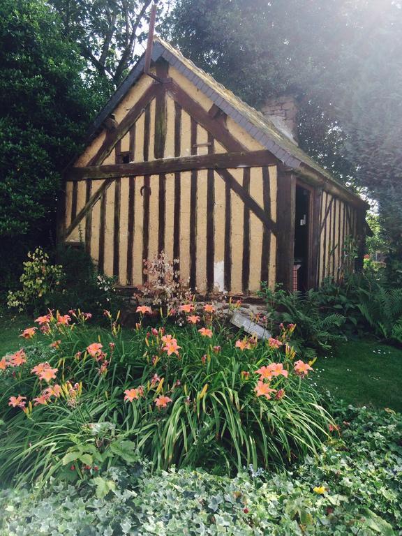Ferme De La Gortiere Bed & Breakfast Le Teilleul Exterior photo