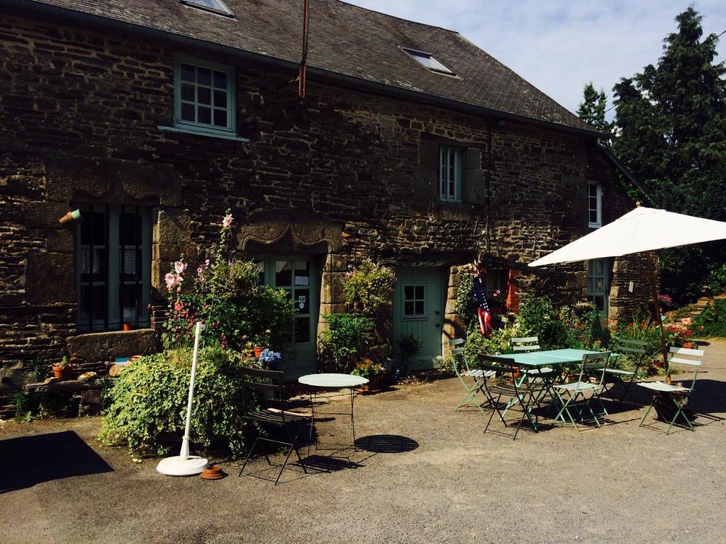 Ferme De La Gortiere Bed & Breakfast Le Teilleul Exterior photo