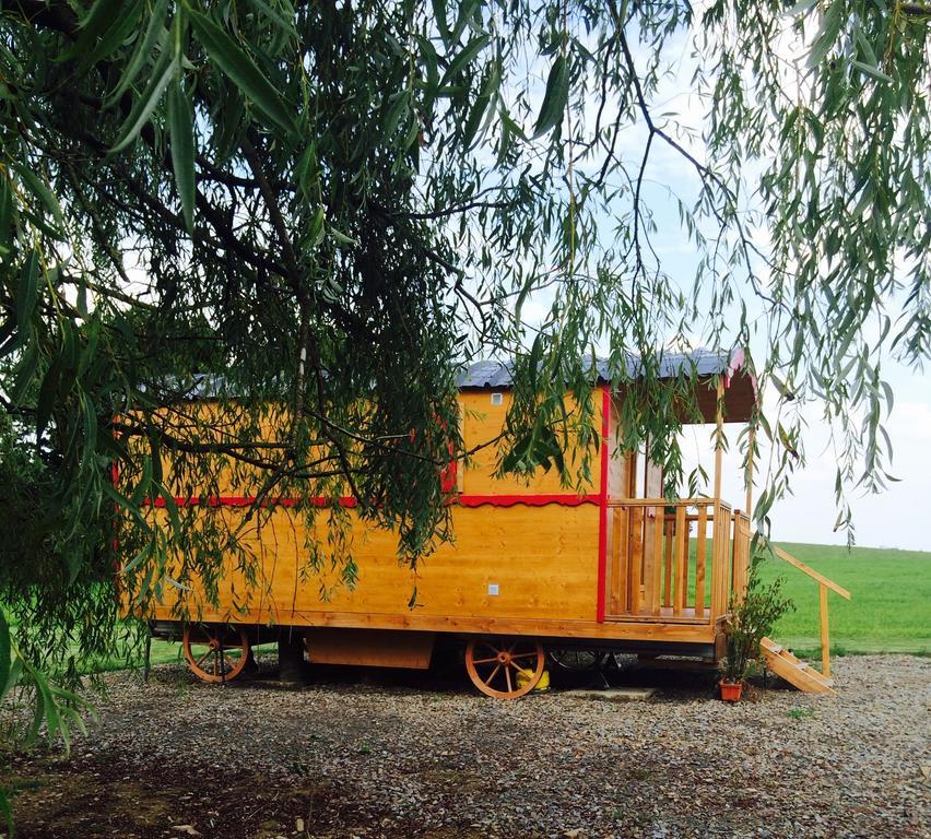 Ferme De La Gortiere Bed & Breakfast Le Teilleul Room photo